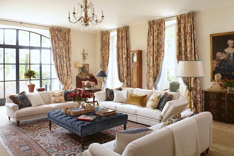 Salon lumineux d'une villa gérée par La Clef Provençale