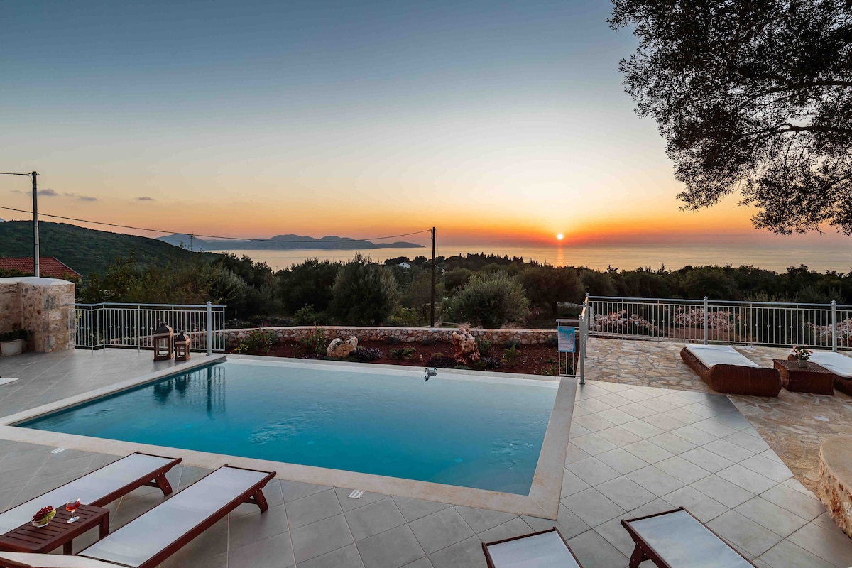Villa avec piscine et terrasse en Provence